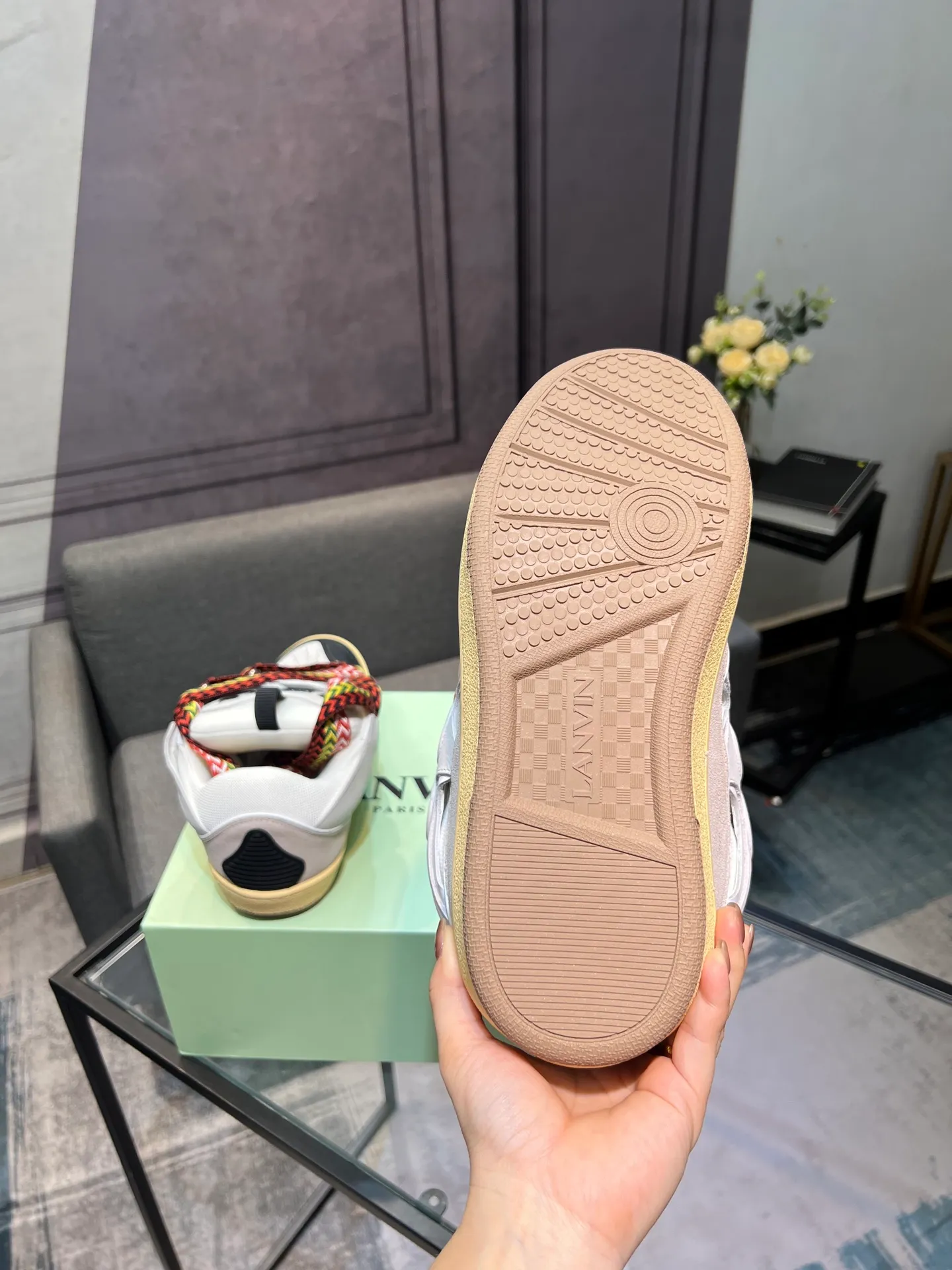 Men's men's shoes💰780 [LANVIN] Latest lace-up fashionable casual sneakers for couples High-quality CLAY couple series‼ ️ The latest trendy products of the season 🌈Many bloggers have planted grass and purchased the original open-mold customization. The upper and outsole are sewn with mark threads without edge sealing. Multiple material splicing combination design. Very versatile for fashionable and casual wear. Comfortable on the feet. Recommended for self-retention (upper cowhide + cow suede + breathable mesh) inner foot pad cowhide exclusive original open-mold clear logo rubber outsole ⚠️36-44 yards (45 custom-made)